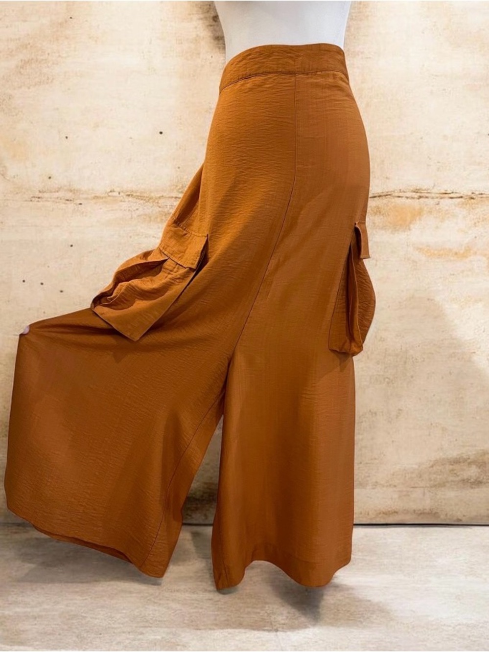 Anthropologie Sunday in Brooklyn cargo wide leg harem pants w/ low crotch. S-M